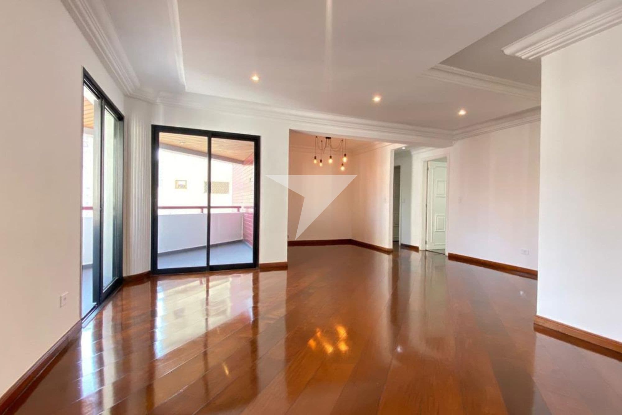 Apartamento para comprar em Moema