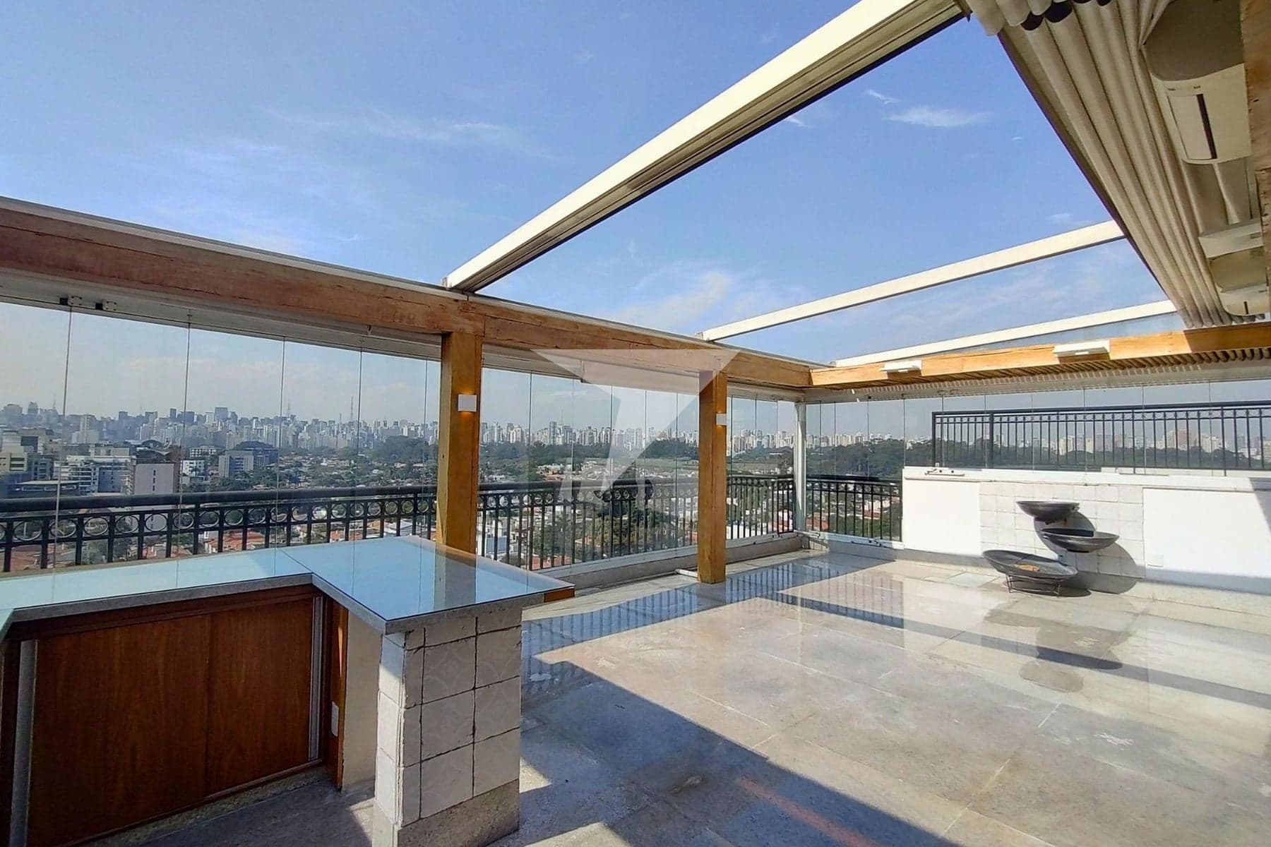 Cobertura duplex para comprar em Vila Nova Conceição