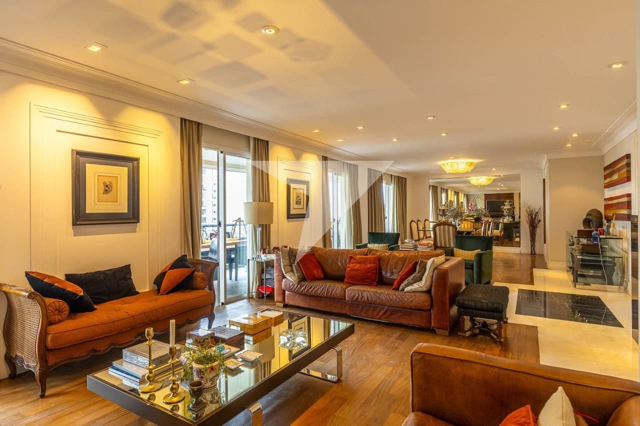Apartamento para comprar em Moema