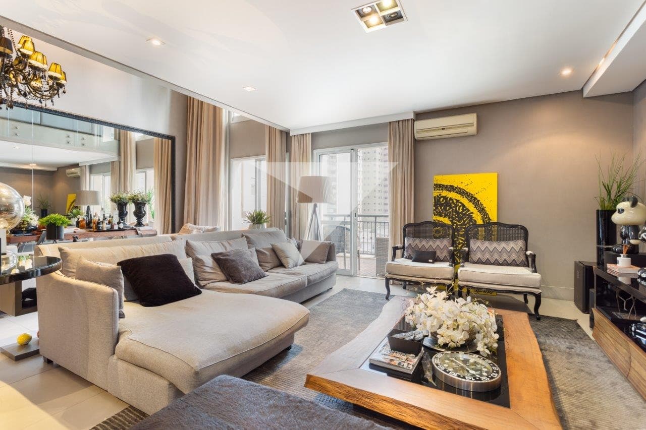 Apartamento Duplex para venda e locação em Moema