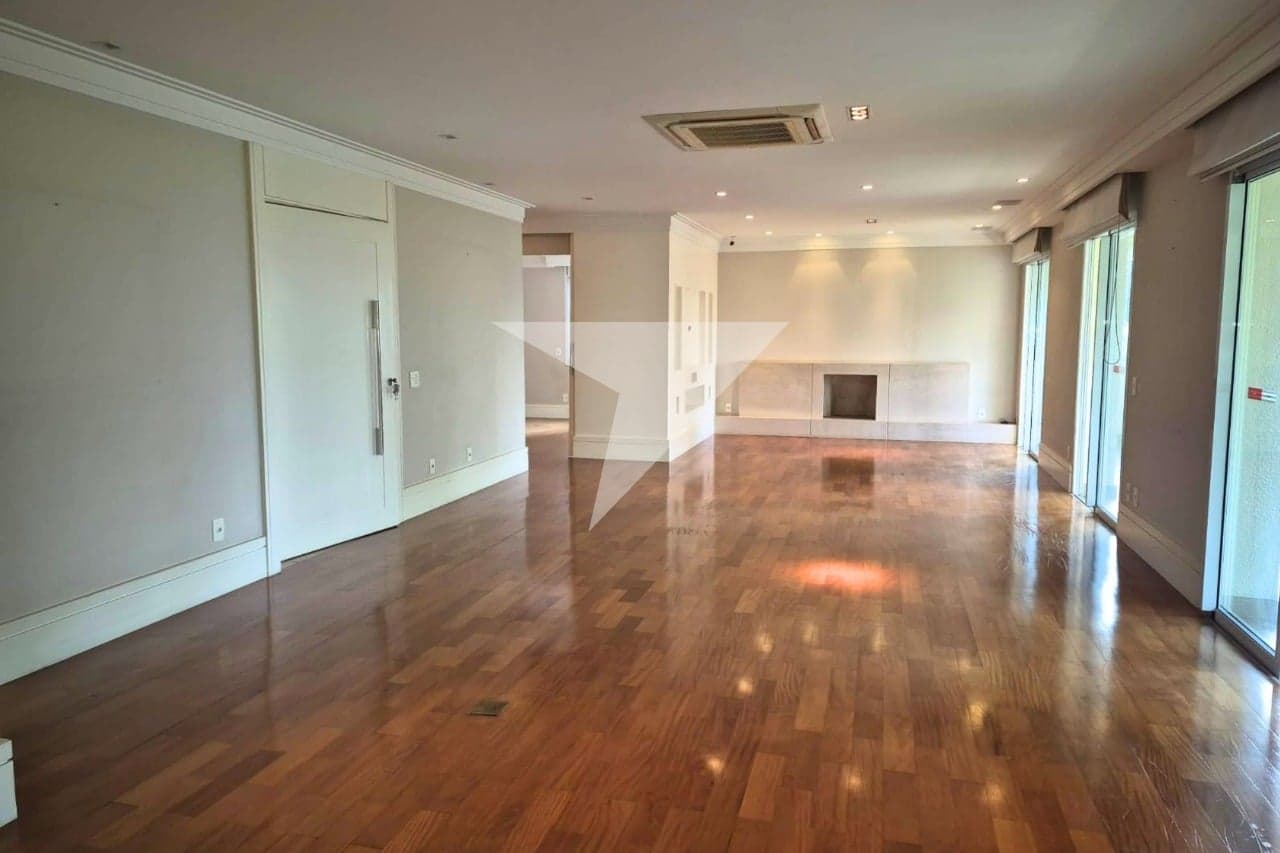 Apartamento para comprar em Moema