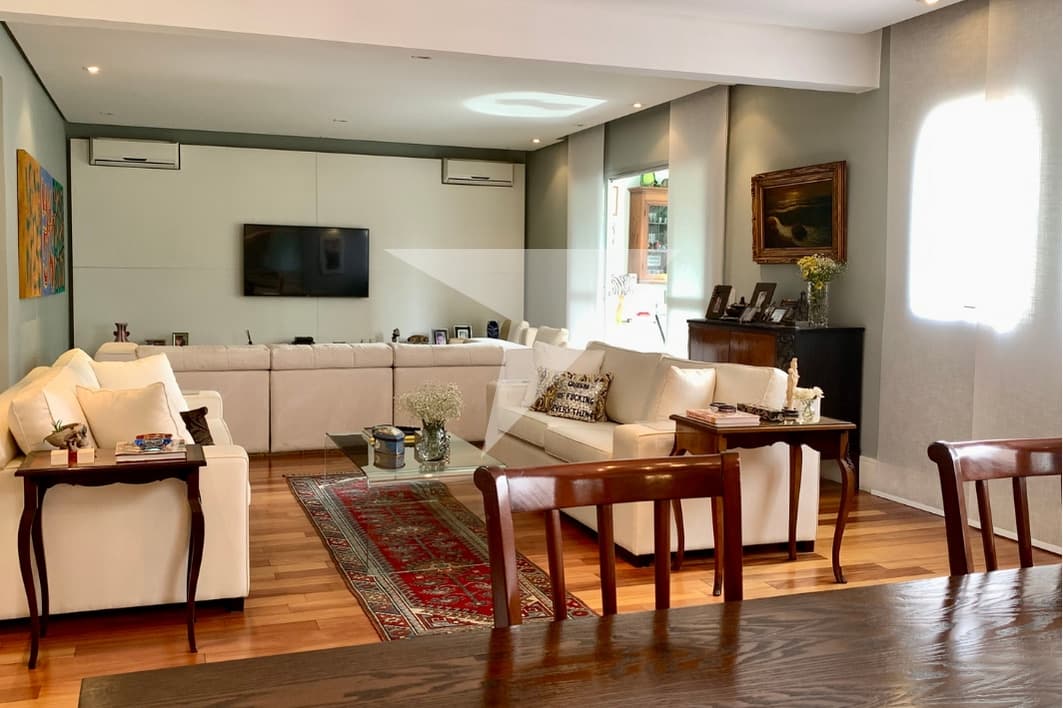 Apartamento para comprar em Moema