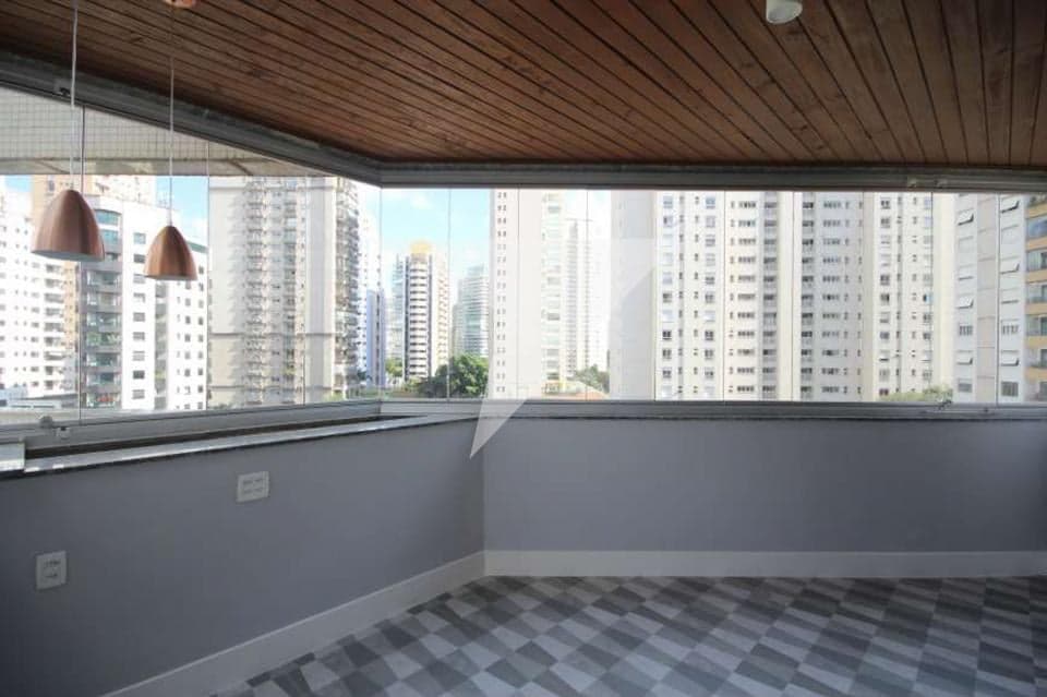 Apartamento para comprar em Moema