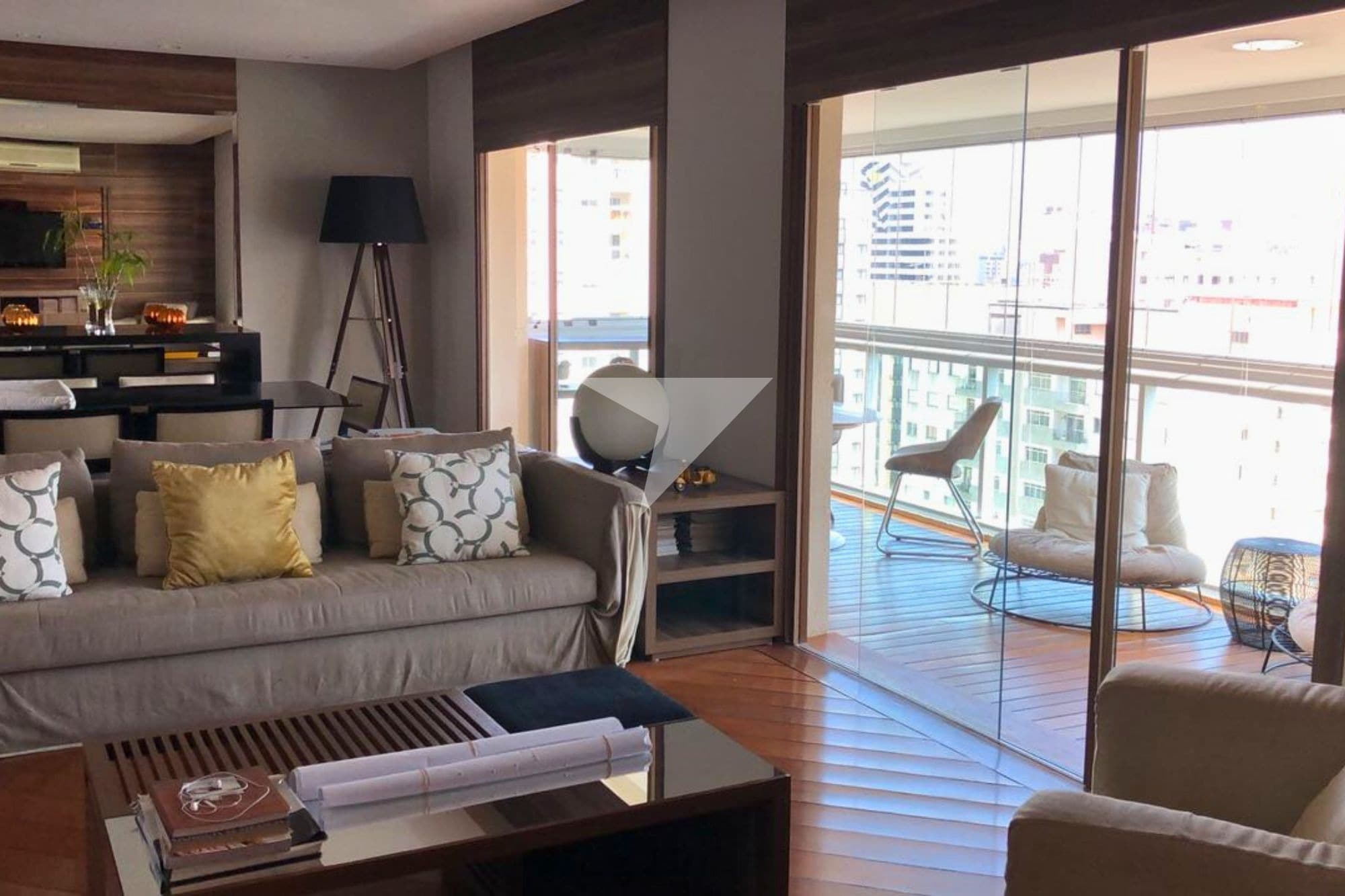 Apartamento para comprar em Moema