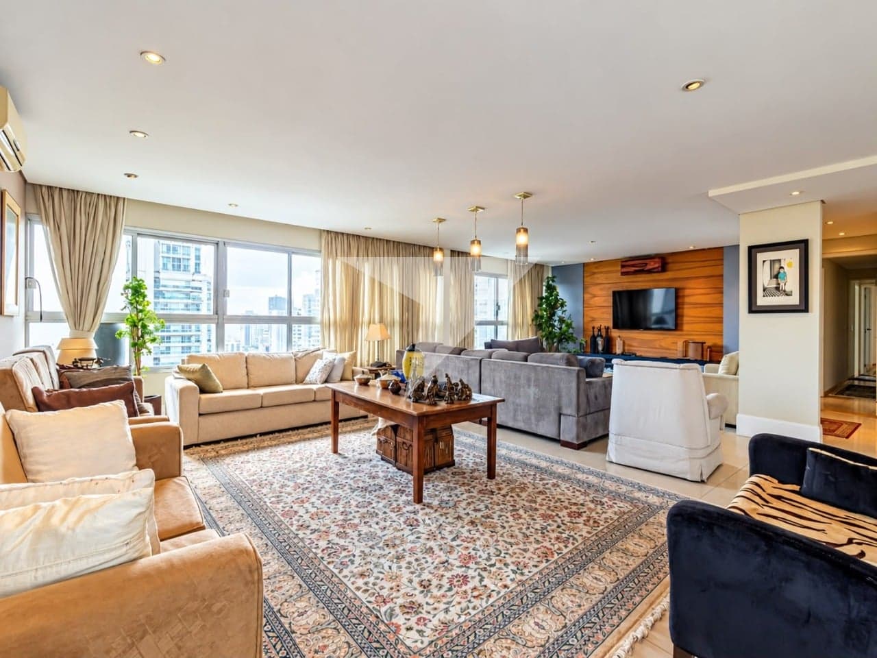 Apartamento para comprar em Itaim Bibi