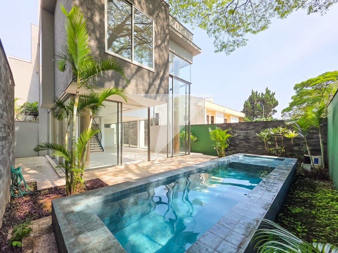 Casa em condomínio para comprar em Ibirapuera