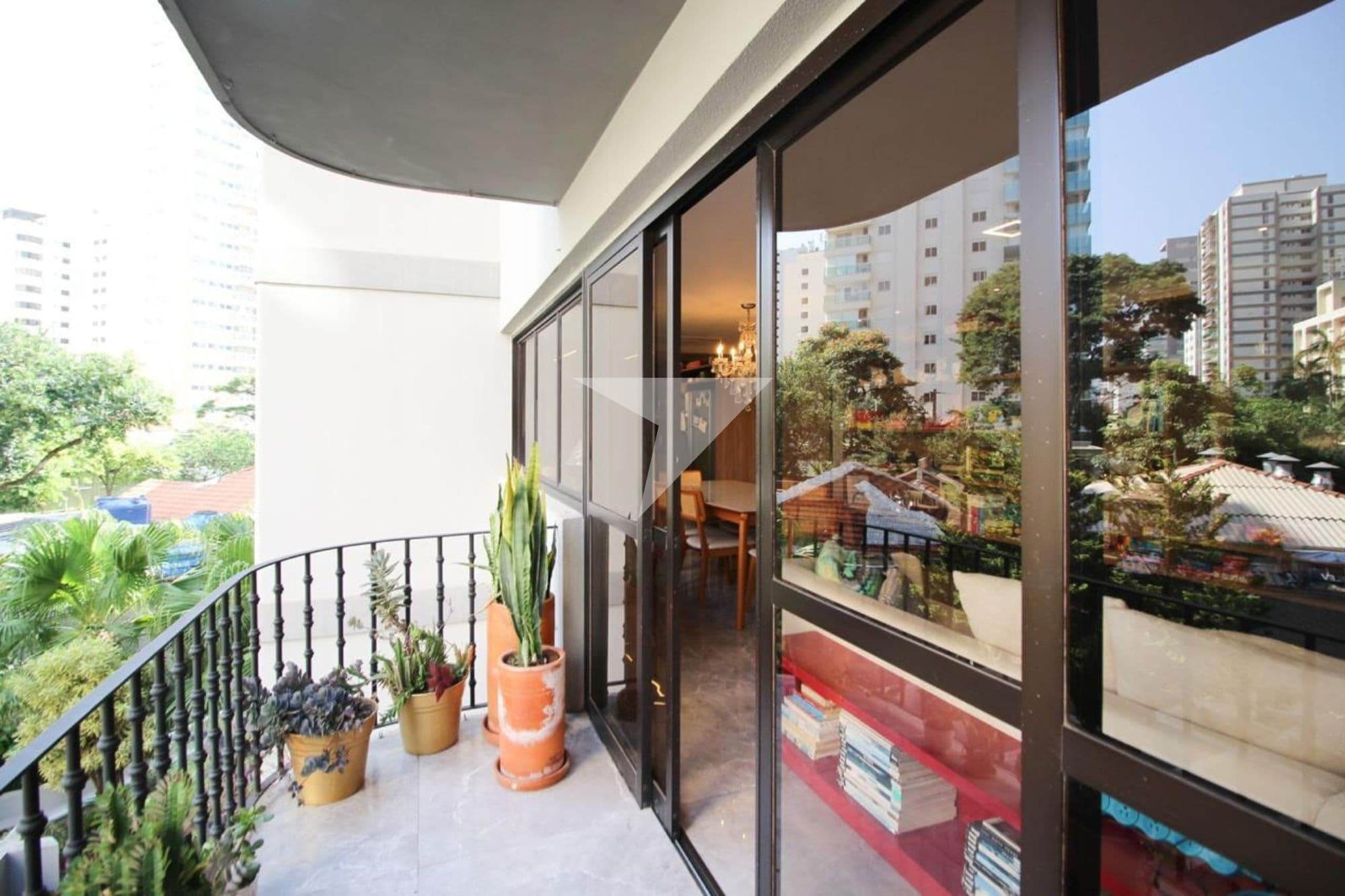 Apartamento para comprar em Moema