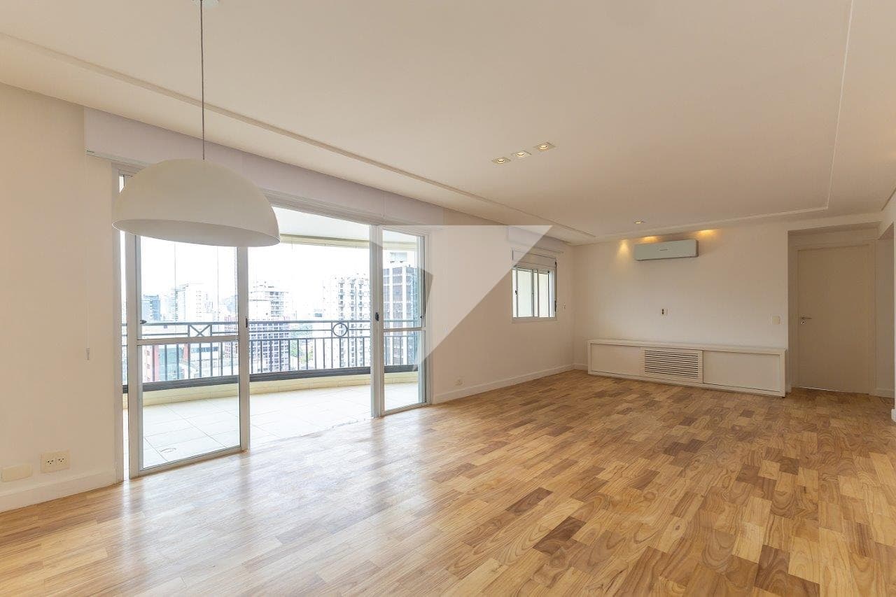 Apartamento para locação em Moema