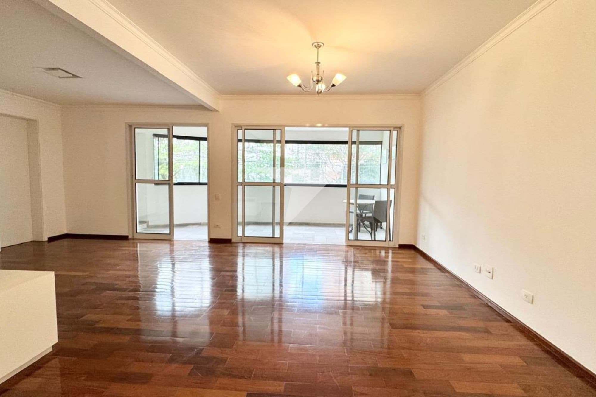Apartamento para comprar em Moema