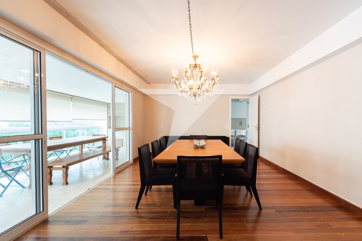 Apartamento para comprar em Moema