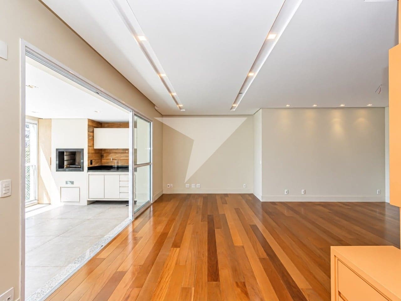 Apartamento para comprar em Moema