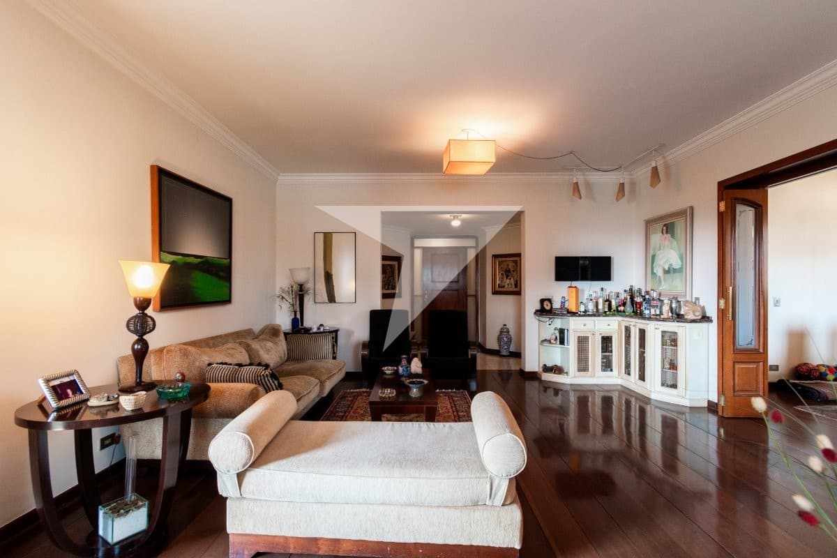 Apartamento para comprar em Moema