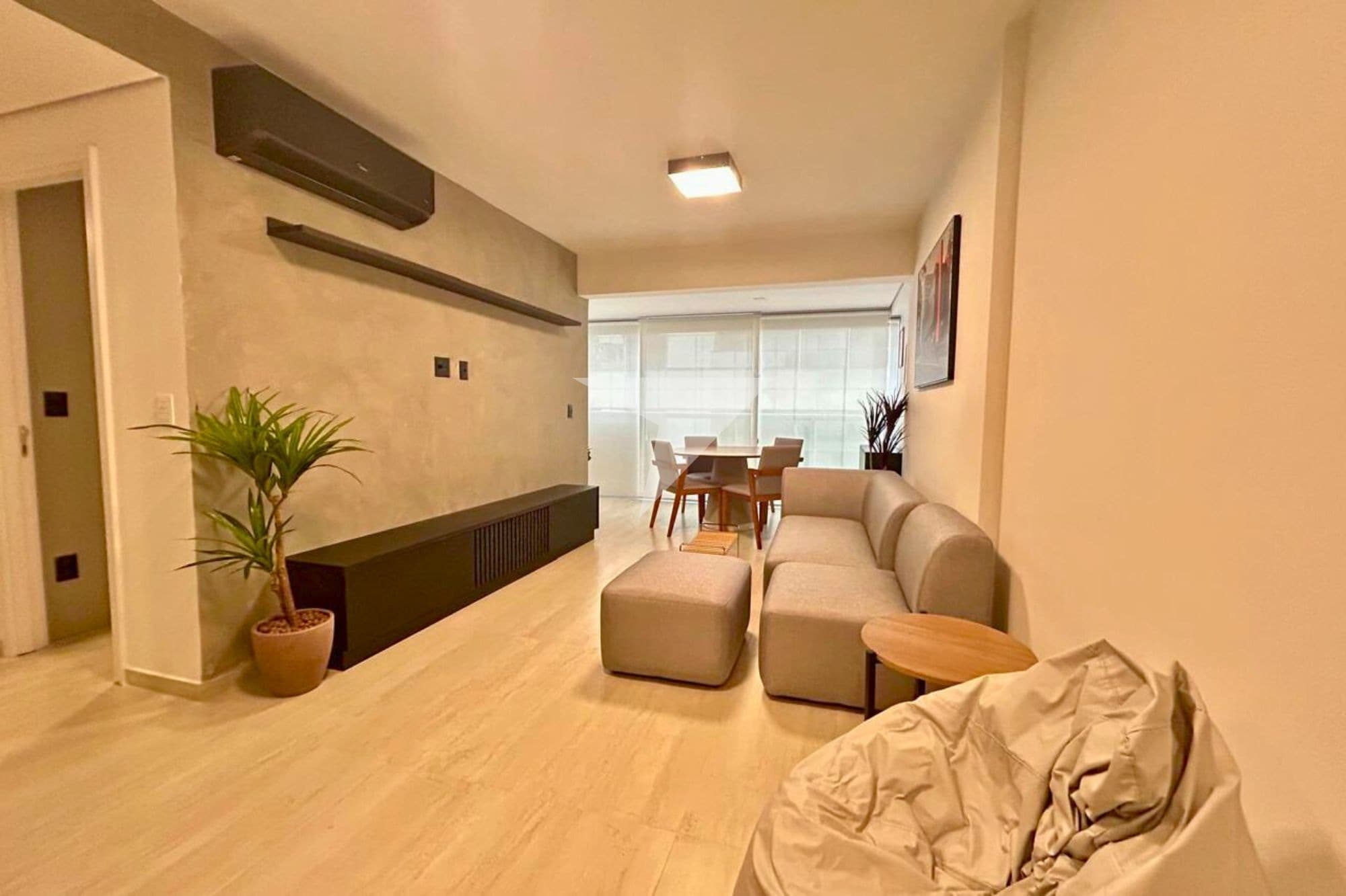 Apartamento para venda e locação em Moema
