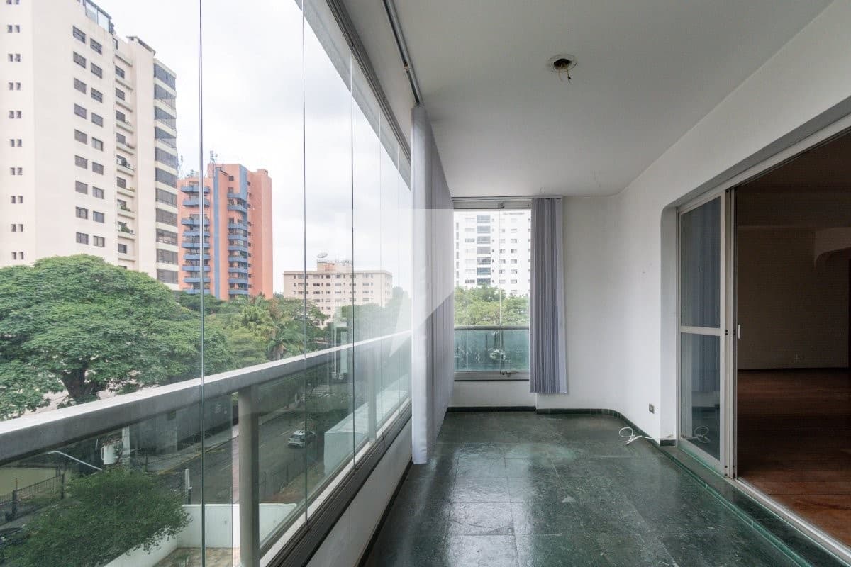 Apartamento para venda em Moema