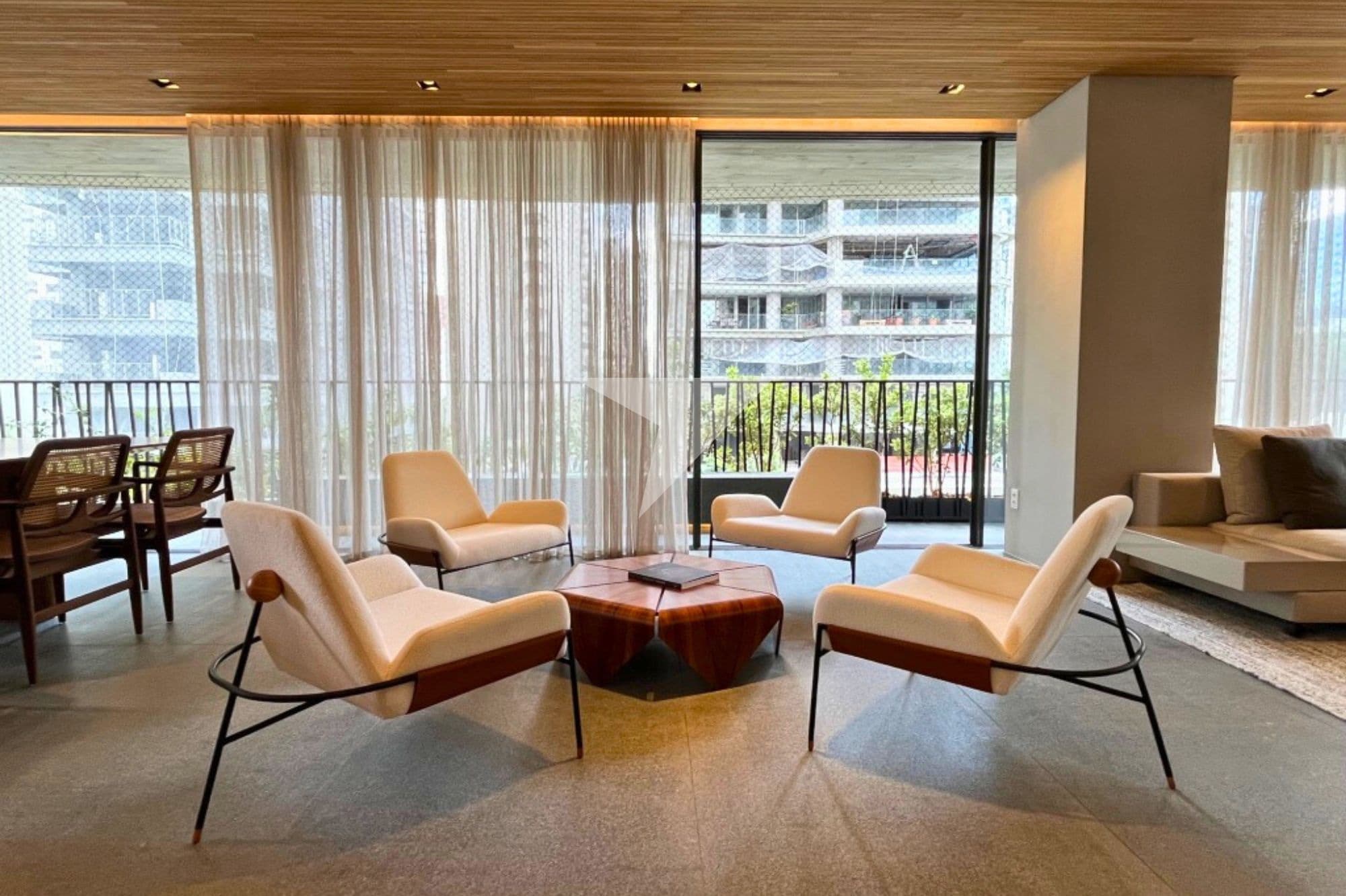 Apartamento para comprar em Itaim Bibi