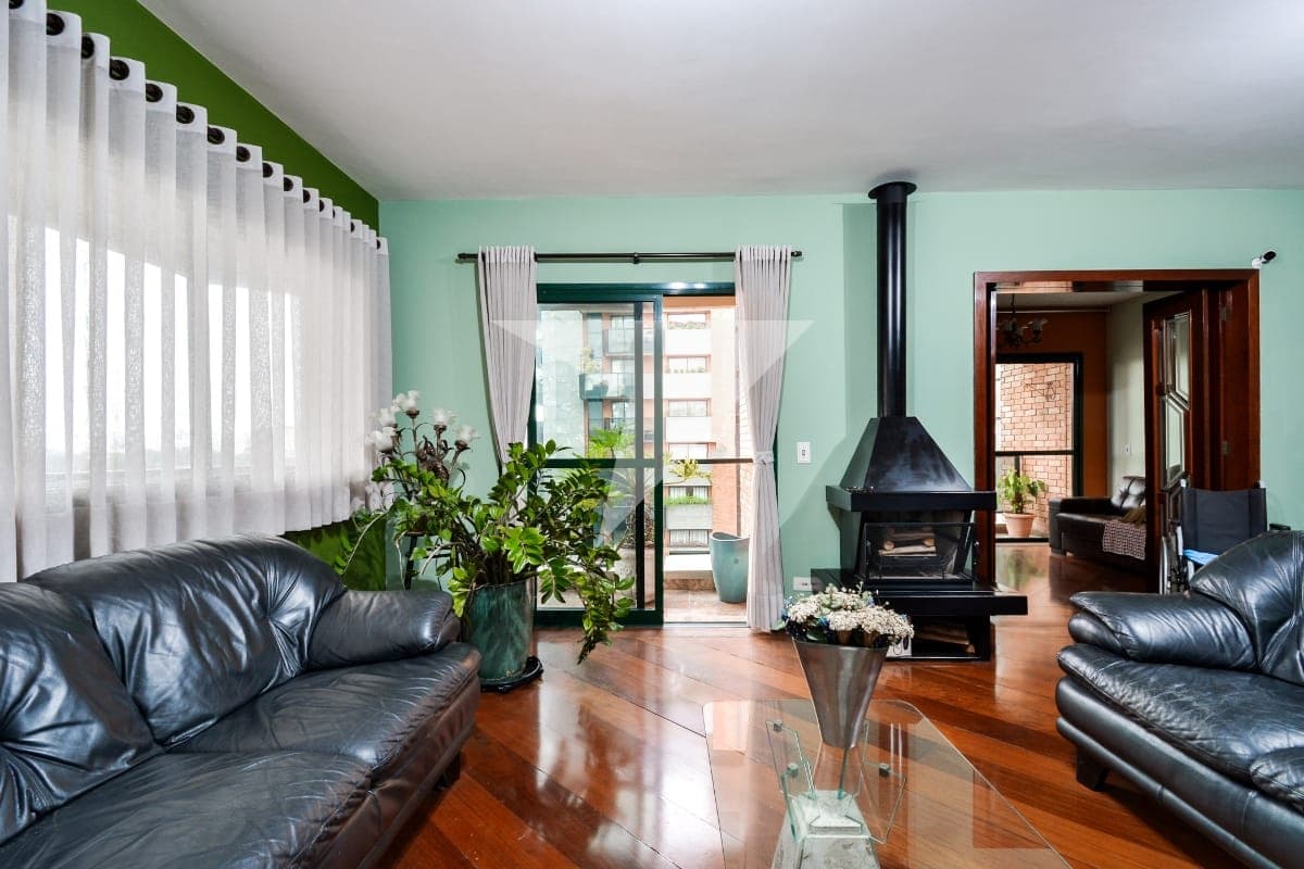 Apartamento para comprar em Moema