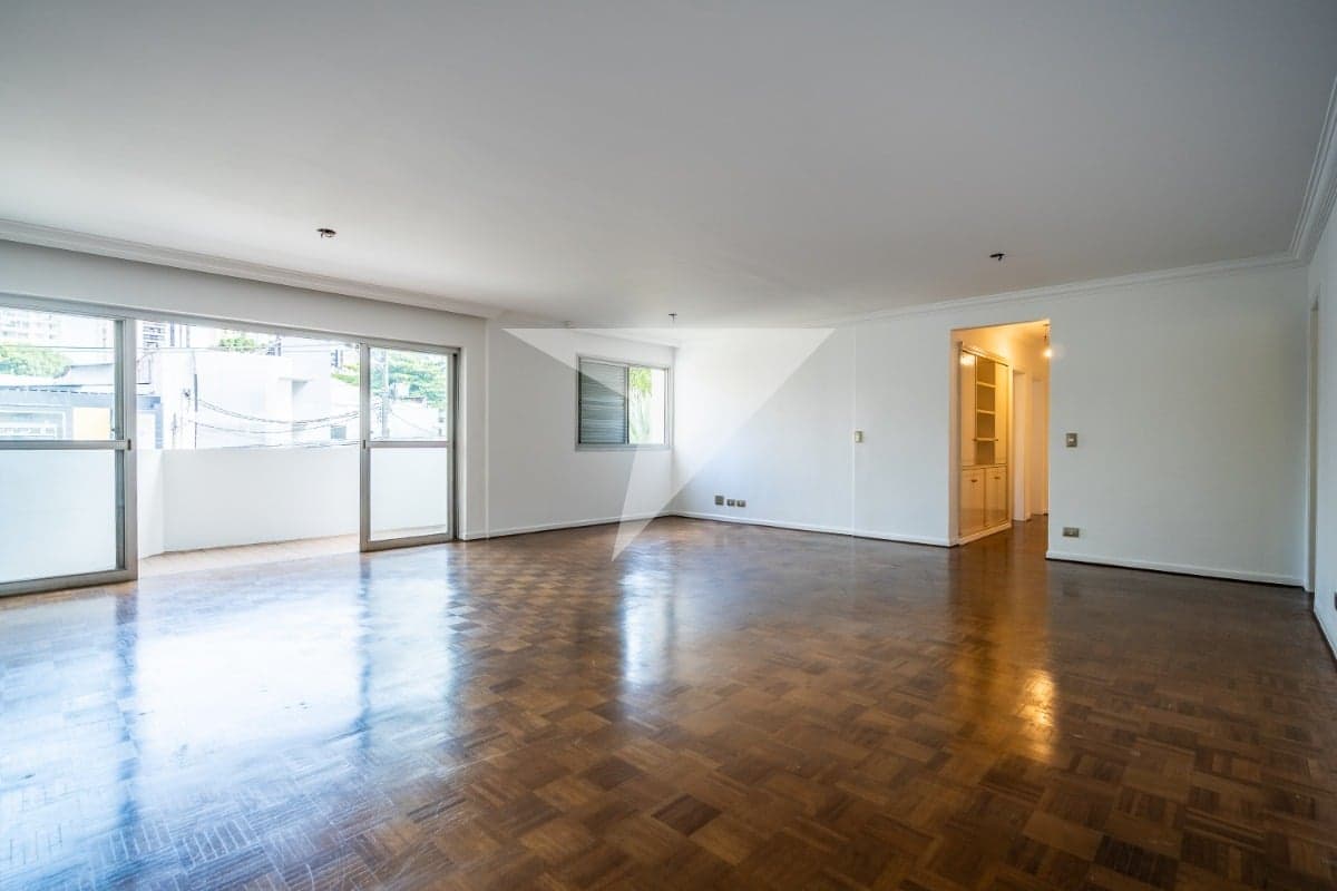 Apartamento para comprar em Moema