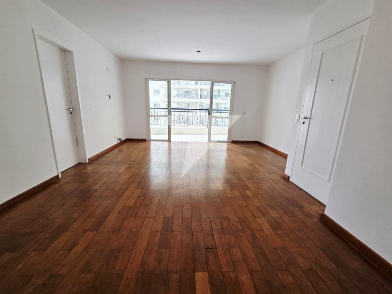 Apartamento para comprar em Moema