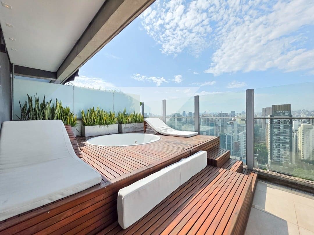 Apartamento triplex para comprar em Vila Nova Conceição
