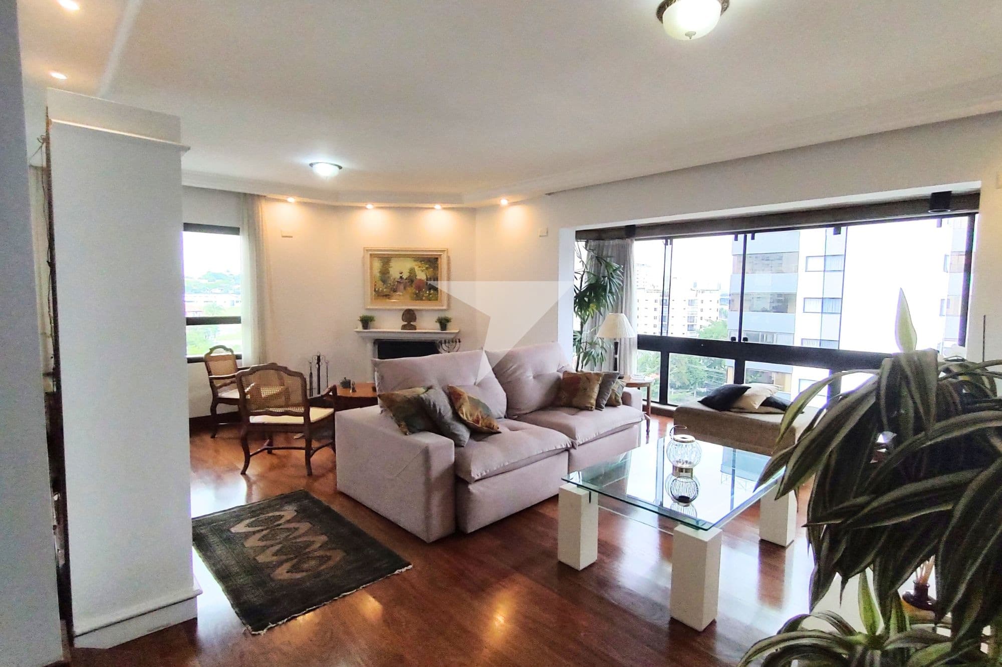 Apartamento para comprar em Moema
