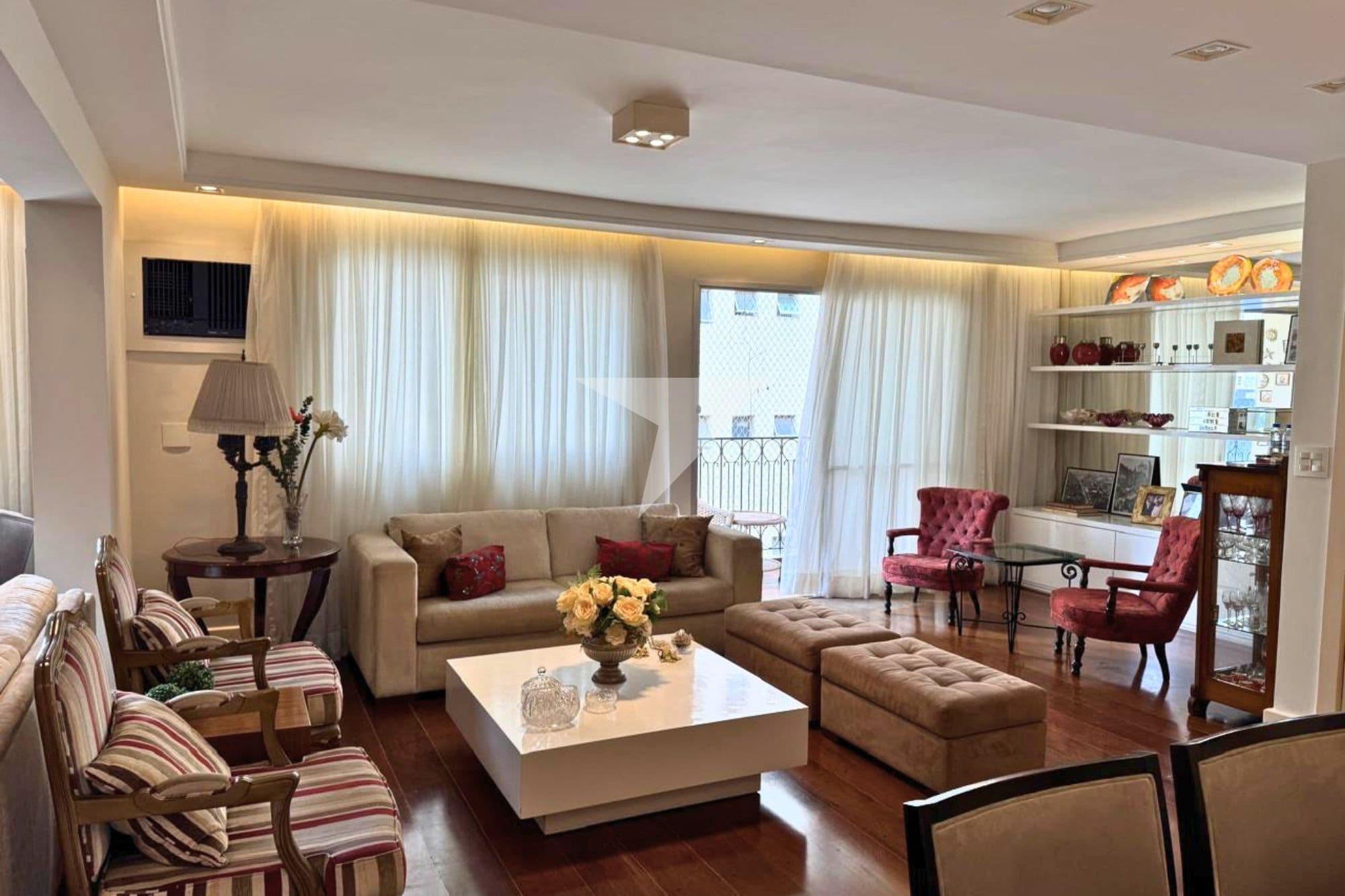 Apartamento para venda em Moema