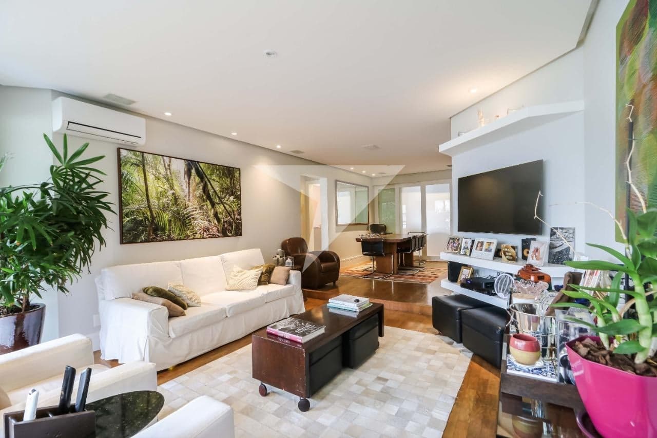 Apartamento para comprar em Moema