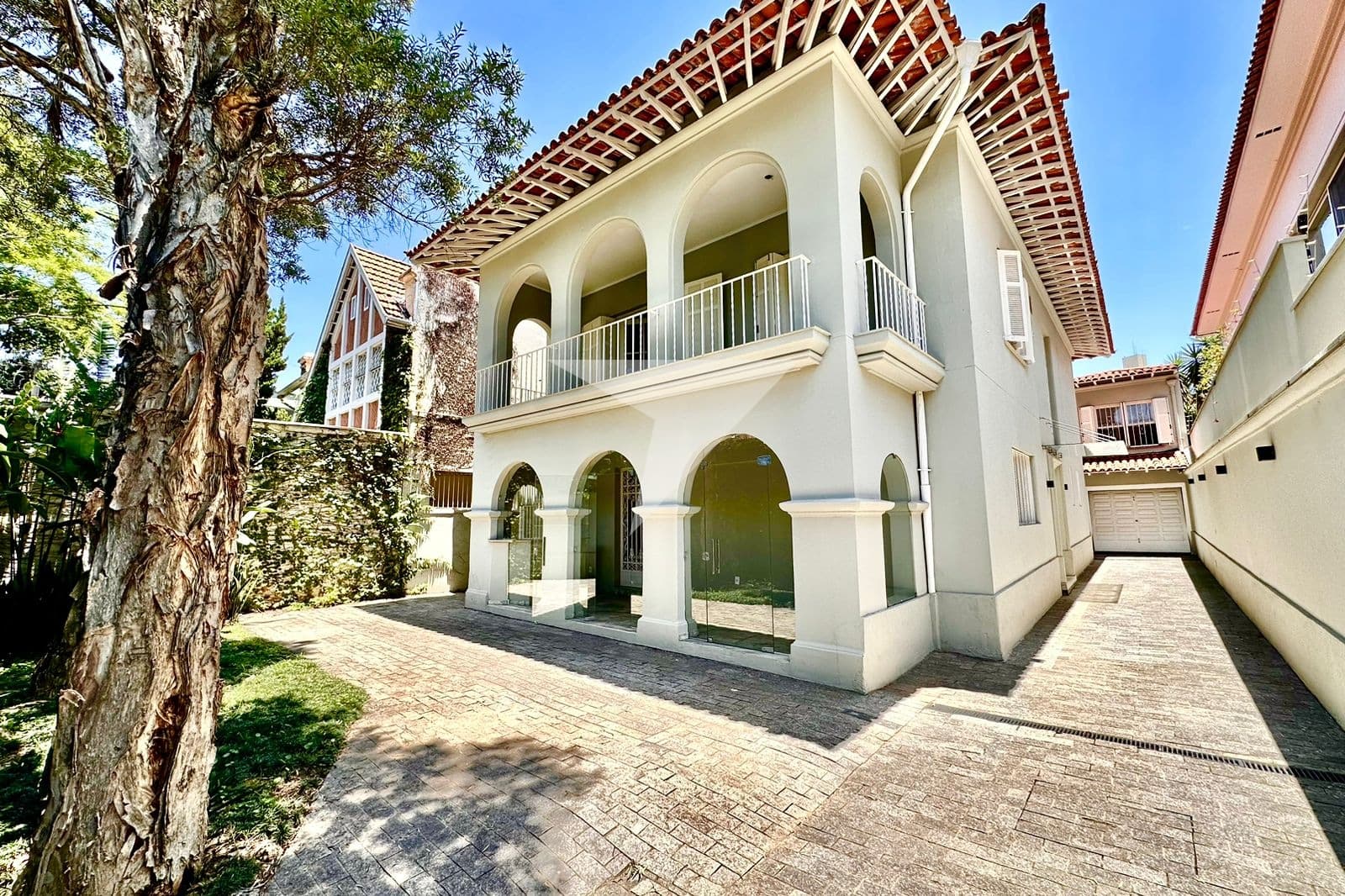 Casa para venda e locação no Jardim Paulista