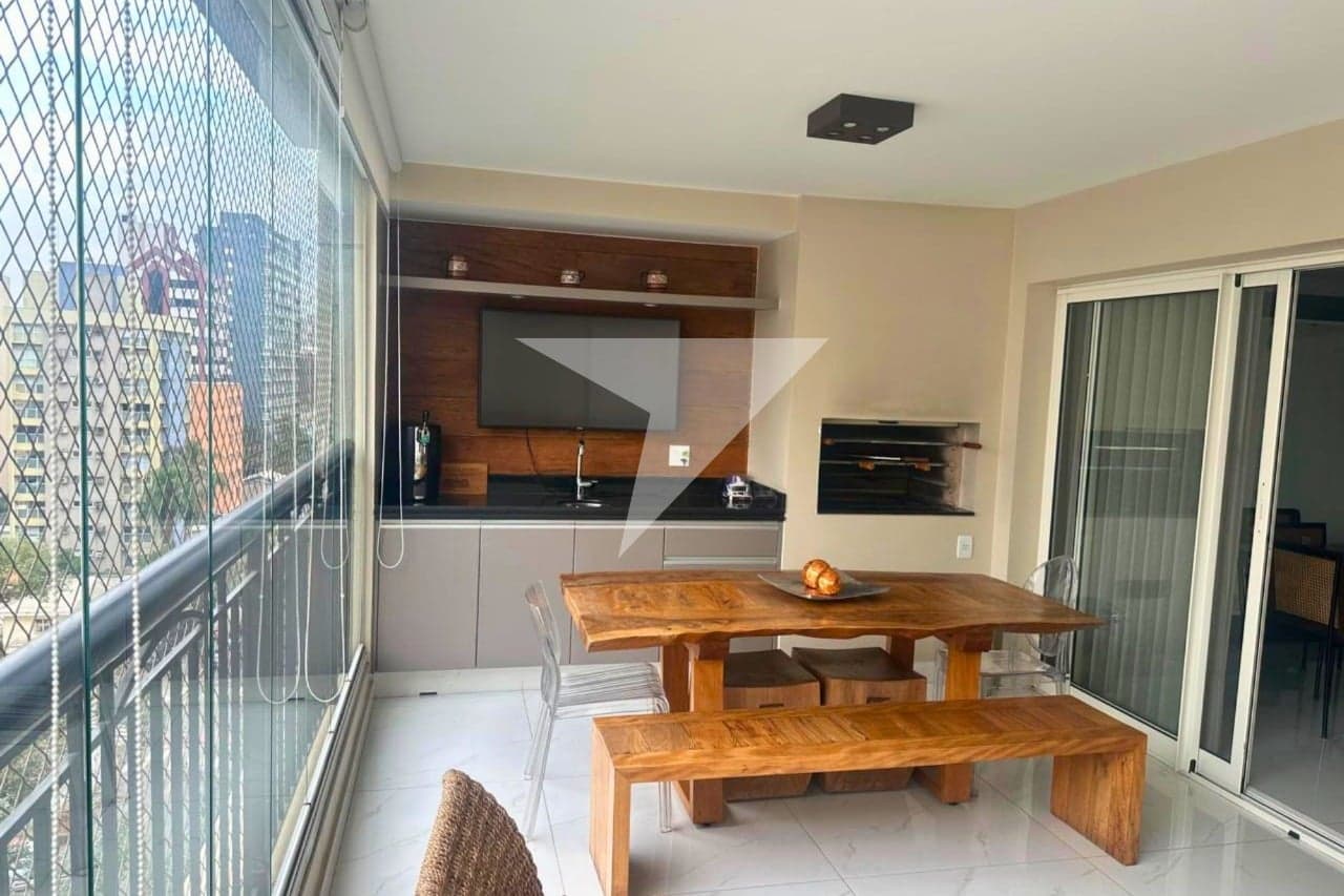 Apartamento para comprar e alugar em Moema