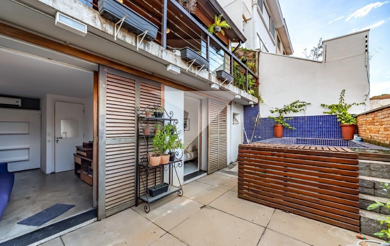 Casa para venda e locação na Vila Madalena