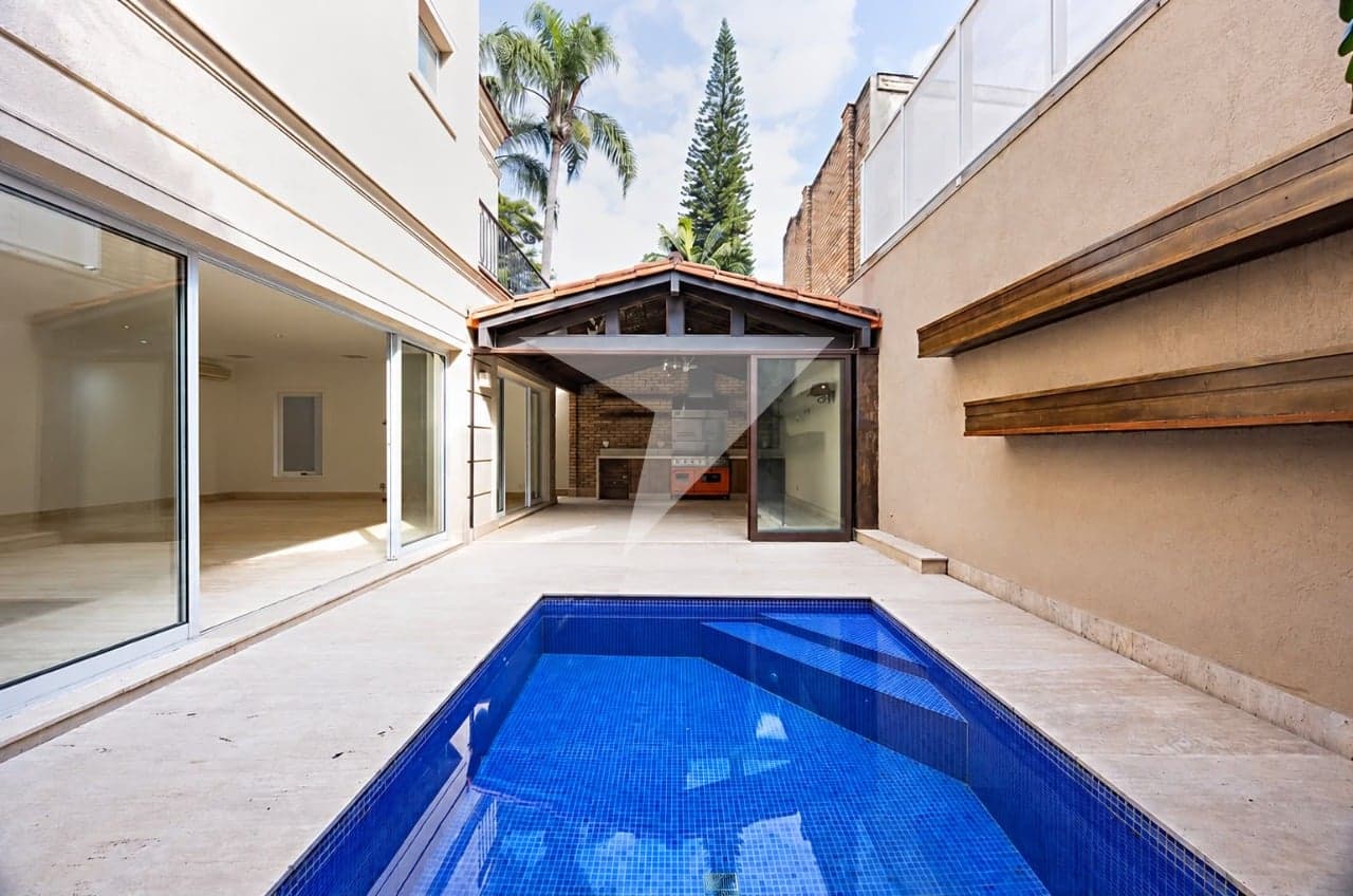 Casa em condomínio para comprar em Jardim Europa
