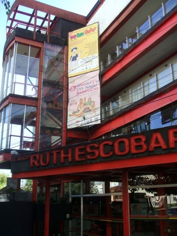 POI OSM node/2405707924 — Teatro Ruth Escobar